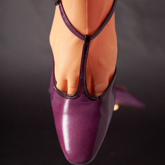 1960s Purple T Strap Heels Shoes - Picture 4 of 10
